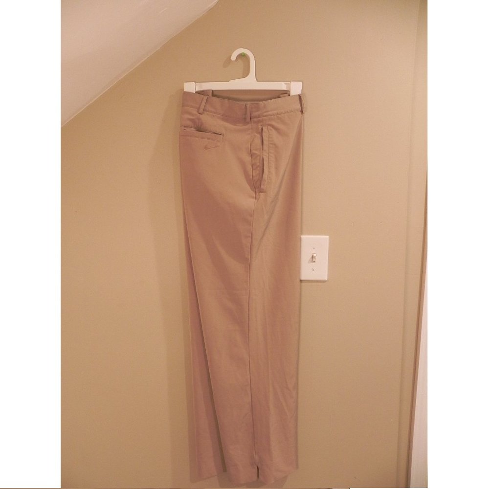 NIKE Golf Fit Dry STRETCH BEIGE Performance Pants Flat Front 38 Waist - Picture 3 of 6